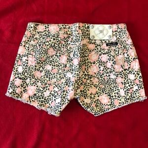 Miss Me Sz 27 floral/cheetah print shorts w/raw hem. Show off your gorgeous legs